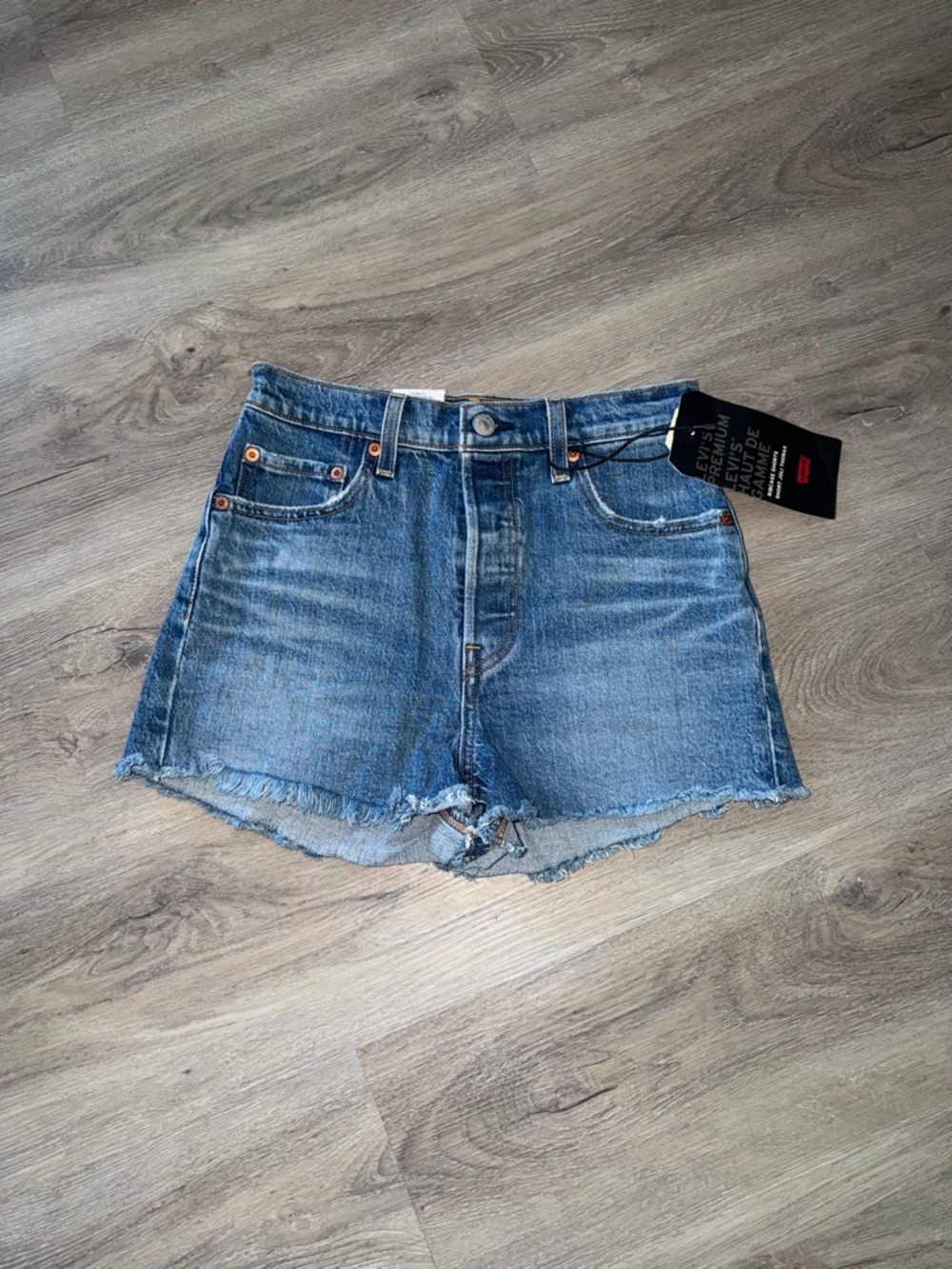 Levi’s Ribcage Shorts